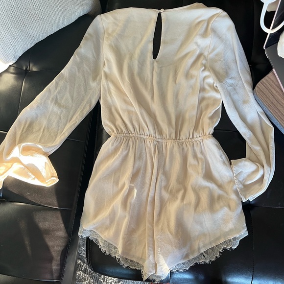white / cream long sleeve romper - Picture 4 of 4